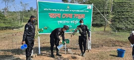 মুজিব জন্মশতবার্ষিকীতে র‌্যাবের বৃক্ষ রোপন