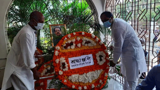 এমপি কয়েসের মরদেহে জেলা যুবলীগের শ্রদ্ধাঞ্জলি