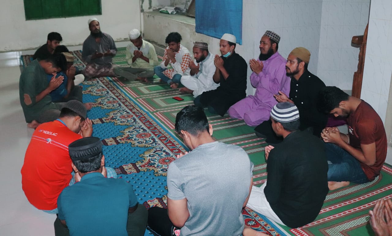 খন্দকার মুক্তাদির দম্পতির সুস্থতা কামনায় সরকারি কলেজ ছাত্রদলের দোয়া মাহফিল