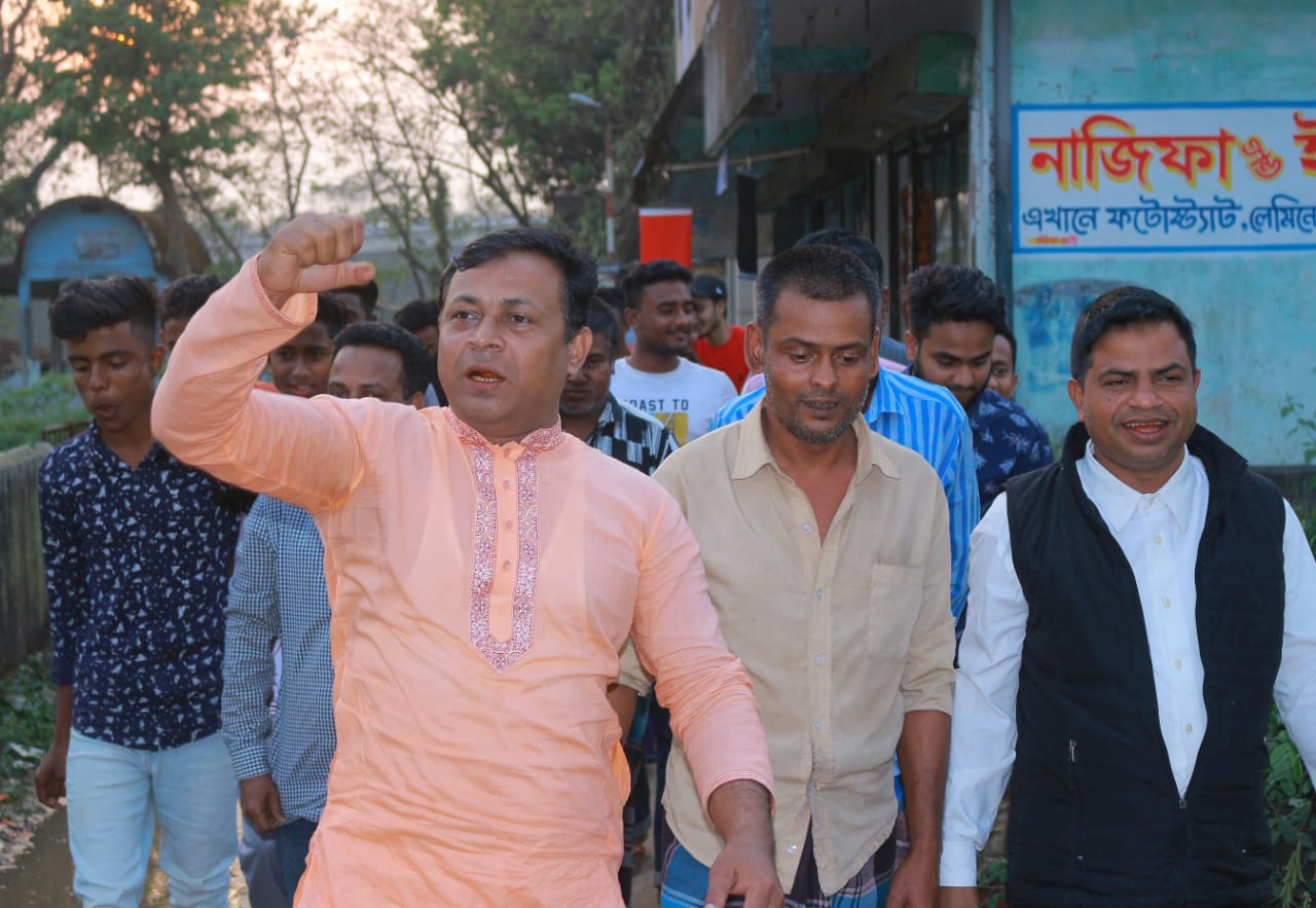 ৭ মার্চকে কেন্দ্র করে আওয়ামী লীগ নেতা এম জেড আলমের নেতৃত্বে মোটরবাইক শোডাউন