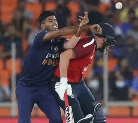 সুন্দরের বল লাগল মাথায়, ক্ষেপে গেলেন বেয়ারস্টো