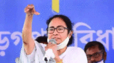 আপদ বিদায় নেওয়ায় বেঁচে গেছেন মমতা