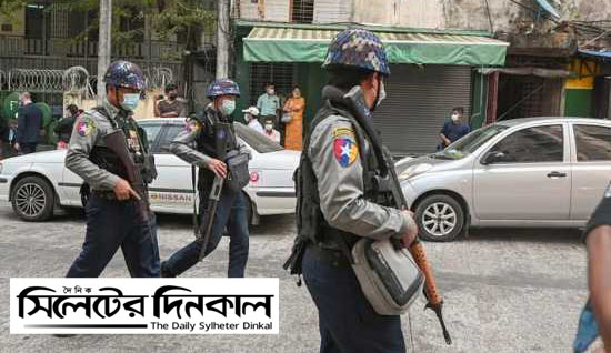 ইয়াঙ্গুনে রক্তক্ষয়ী সহিংসতার পর ‘মার্শাল ল’ জারি