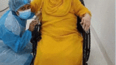 খালেদা জিয়ার স্নেহের পরশ পেলেন স্বাস্থ্যকর্মী, ফেসবুকে ভাইরাল