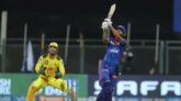 অভিষিক্ত অধিনায়ক পন্তের কাছে হারলেন অভিজ্ঞ ধোনি