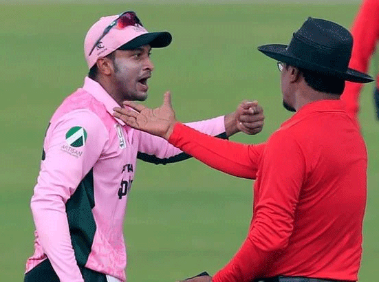 সাকিবকাণ্ড নিয়ে ভার্চুয়াল জগতে আলোচনা-সমালোচনার ঝড়