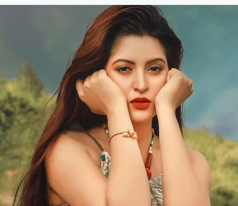 পরীমনির বিরুদ্ধে ক্লাবে ভাংচুরের অভিযোগ