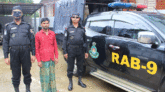 বাহুবলে ১৫ কেজি গাঁজাসহ মাদক কারবারি গ্রেপ্তার