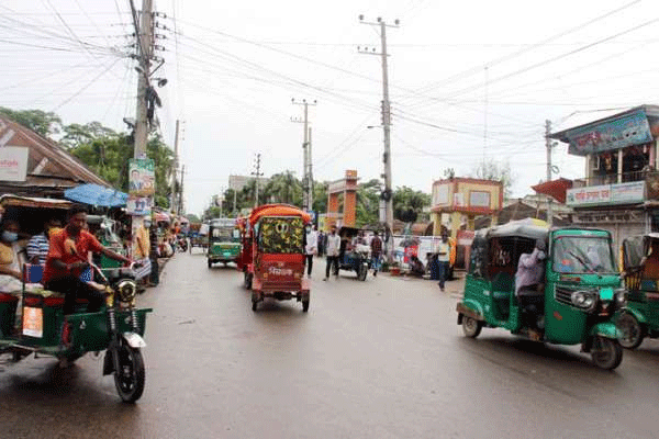 মৌলভীবাজারে ঢিলেঢালাভাবে চলে ‘সীমিত লকডাউন’