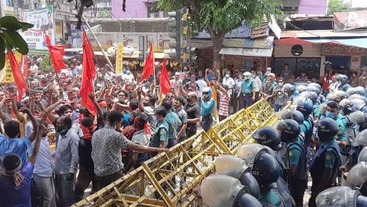রিকশাচালকদের স্বরাষ্ট্র মন্ত্রণালয় ঘেরাও কর্মসূচি, পুলিশের বাধা