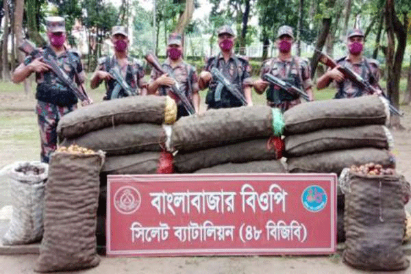 দোয়ারাবাজার সীমান্তে ২৪ বস্তা ভারতীয় সুপারি জব্দ