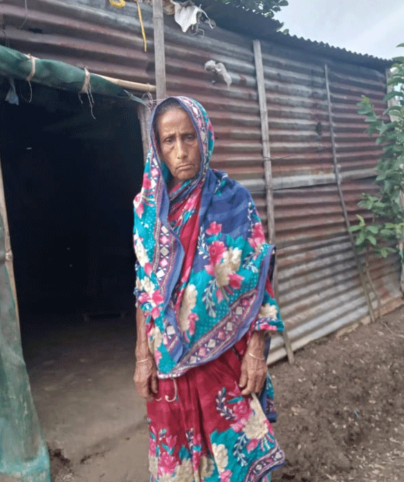সুনামগঞ্জে তাহিরপুরে এক অসহায় বৃদ্ধা মনবাহার বেগম একটি ঘর চেয়ে প্রধানমন্ত্রীর কাছে আকুল আবেদন