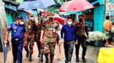 দক্ষিণ সুনামগঞ্জে সাধারণ মানুষকে করোনা সচেতনতায় ব্রিগেডিয়ার জেনারেল