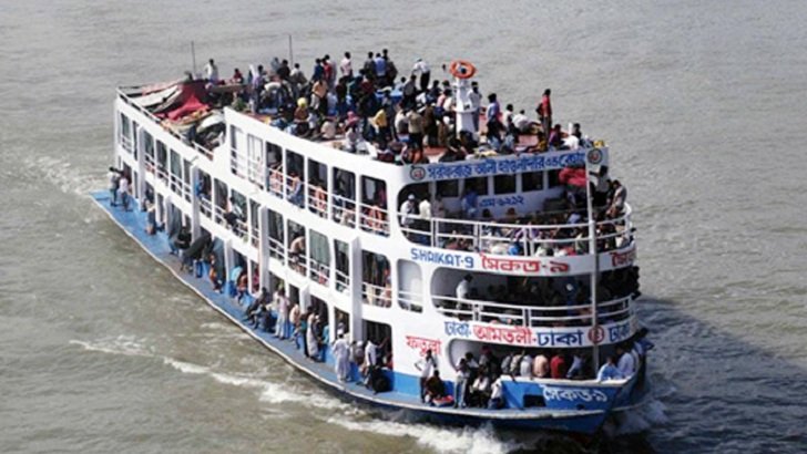 নৌপথে ঘরমুখো যাত্রীদের উপচেপড়া ভিড়