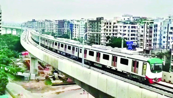 মেট্রোরেলের পরীক্ষামূলক যাত্রা
