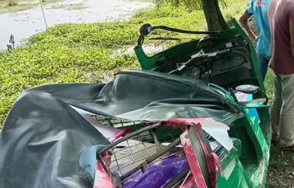 ছাতকে অটোরিকশায় ট্রাকের ধাক্কা, নিহত ২