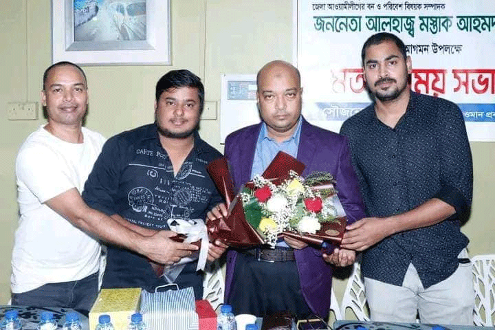 ওমানের সোহারে সংবর্ধিত হলেন মস্তাক আহমদ পলাশ