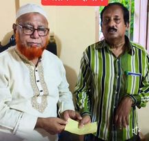 চুনারুঘাটের অসুস্থ সাংবাদিক হাসান আলী পেলেন আর্থিক অনুদান দিলেন সাবেক উপজেলা চেয়ারম্যান