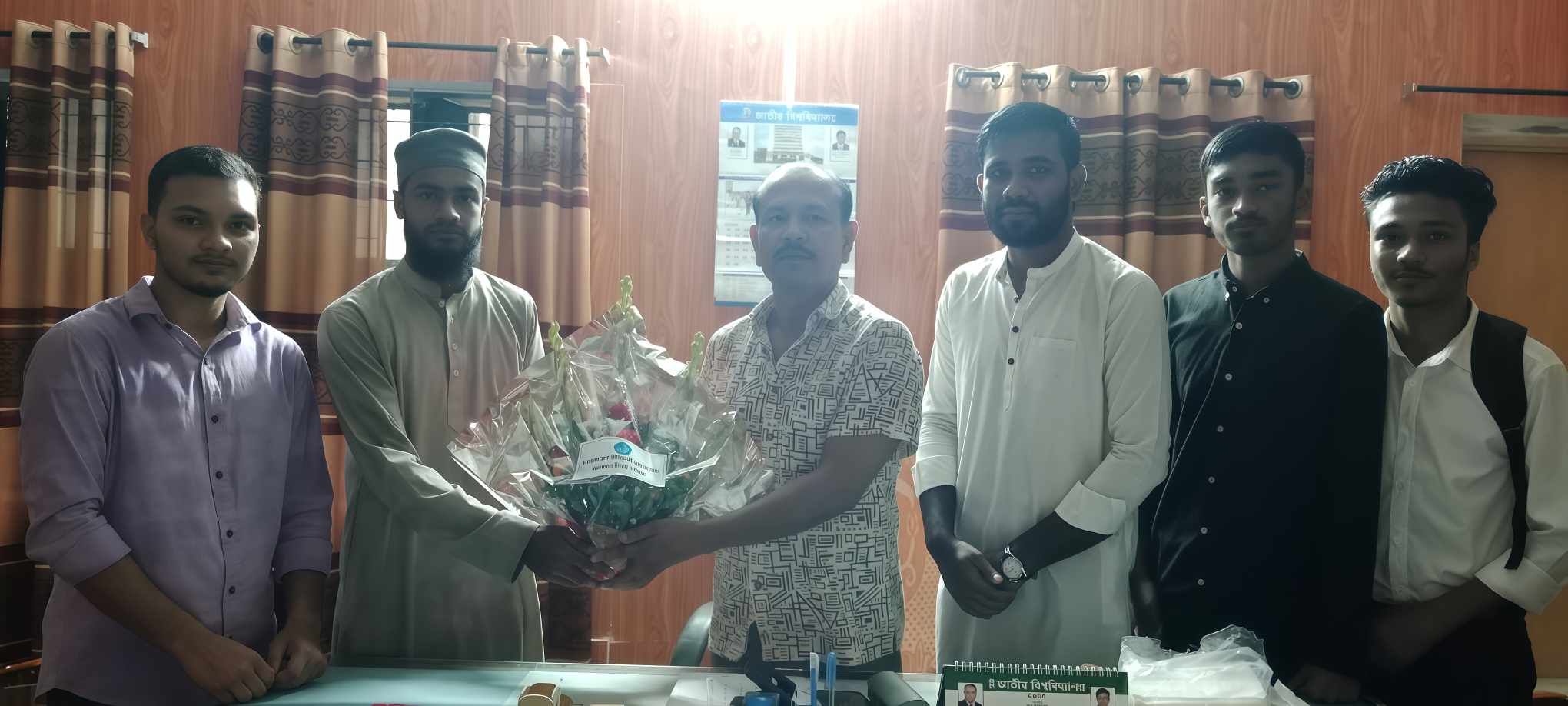 তাজপুর ডিগ্রী কলেজের নবনিযুক্ত অধ্যক্ষকে শিবিরের শুভেচ্ছা