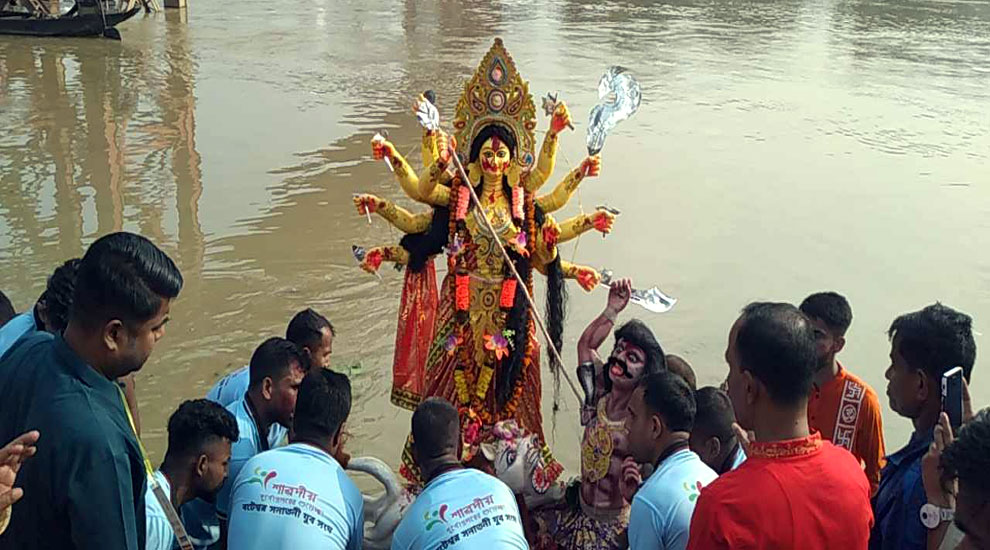 সিলেটে প্রতিমা বিসর্জন শুরু