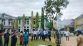 সিকৃবিতে হকৃবির ভিসি সায়েমের কুশপুত্তলিকা দাহ :ক্যাম্পাসে অবাঞ্ছিত ঘোষণা