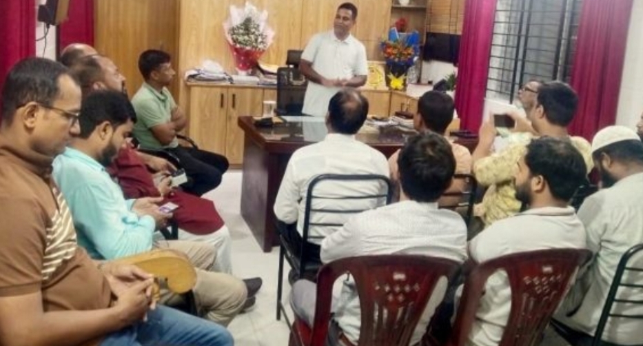 কানাইঘাটে সাংবাদিকদের সঙ্গে নবাগত ওসির মতবিনিময়
