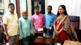 বজ্রপাতে নিহতদের মাঝে উপজেলা প্রশাসনের আর্থিক সহায়তা বিতরণ