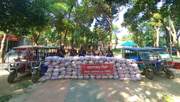 সিলেটের  বিভিন্ন সীমান্তে দেড় কোটি টাকার চোরাই পণ্য জব্দ