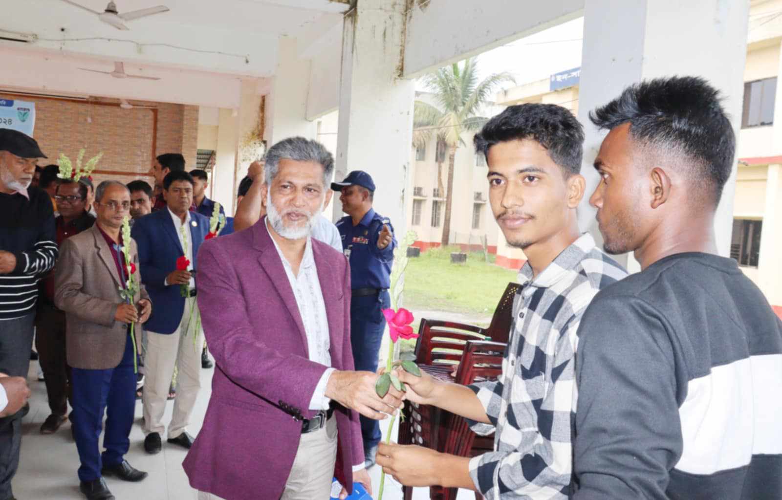 সুনামগঞ্জে টিআরসি নিয়োগ পরিক্ষায় স্বপ্নপূরণ হচ্ছে ৭২ জনের