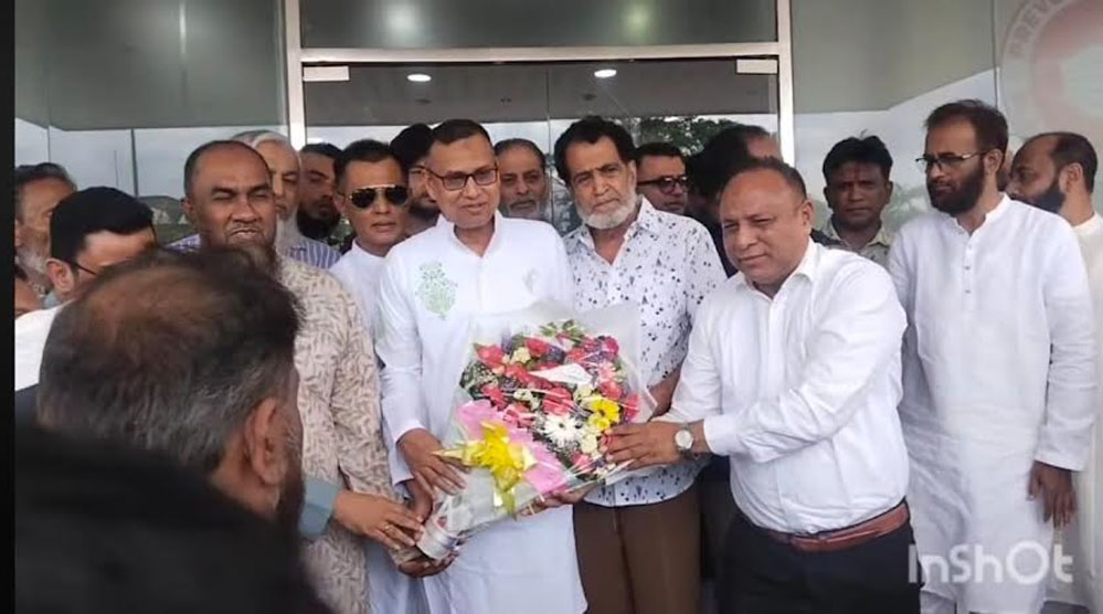 ১৪ বছরের নির্বাসিত জীবনের অবসান ! জননেতা জাকির হোসাইনের