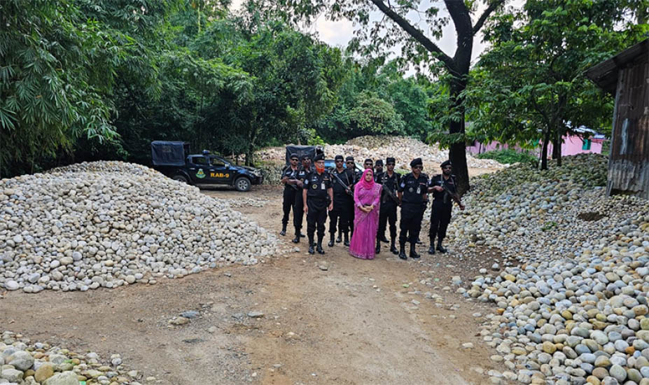 সিলেটে পাথর লুটের ঘটনায় মা ম লা : দেড় হাজার আ সা মী র সবাই অ জ্ঞা ত