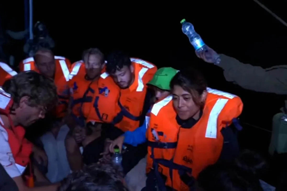 ফ্লোটিলার ৪৭০ অধিকারকর্মীকে ফেরত পাঠানোর প্রক্রিয়া শুরু করেছে ইসরায়েল