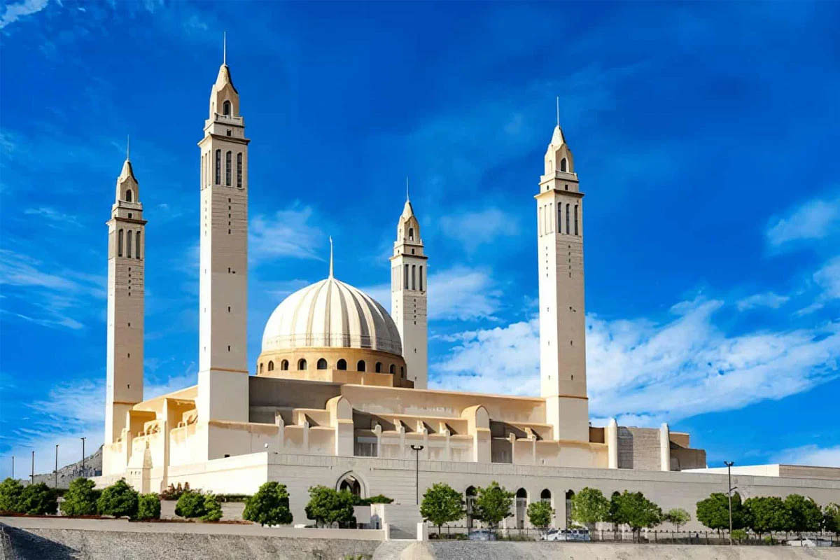 মসজিদে যেসব কাজ করা নি ষে ধ